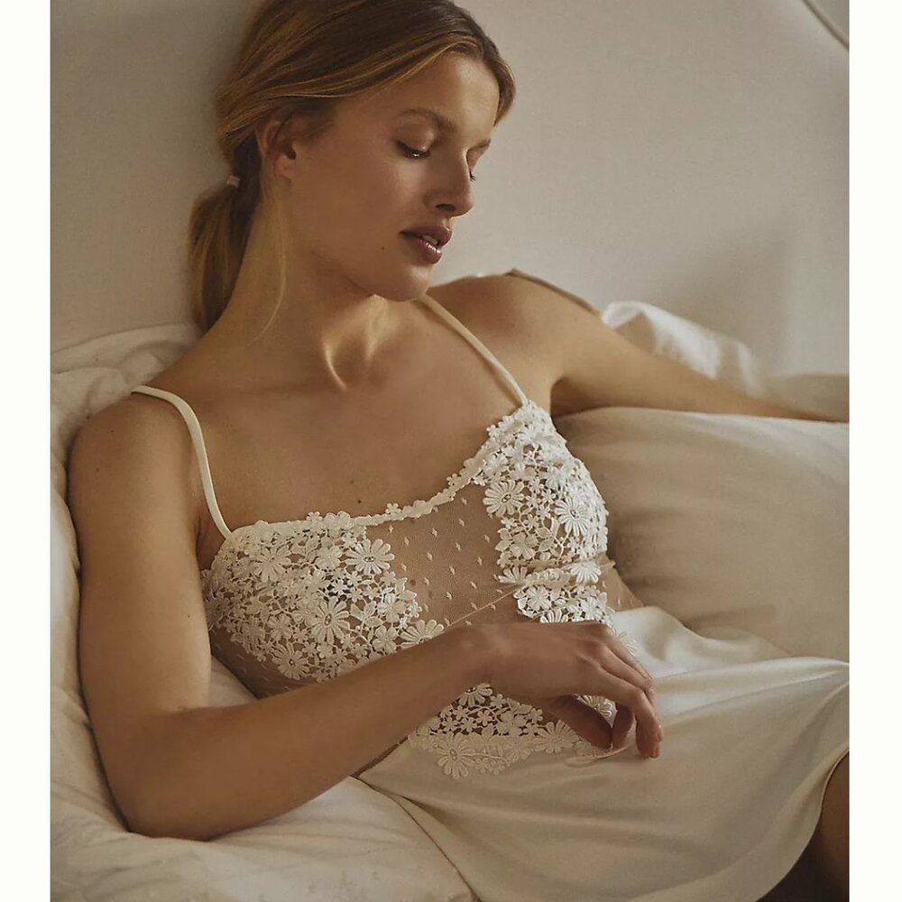 Flora Nikrooz Showstopper Chemise